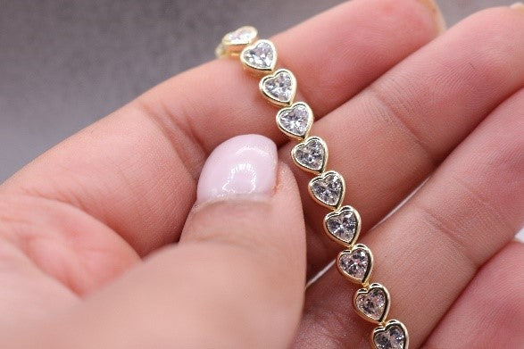 Classic Bezel Heart Diamond Tennis Bracelet